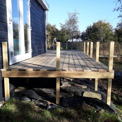 Terras van gebruikt hout